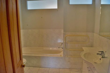 Photo of property in 1/46 Palmerston Road, Birkenhead, Auckland, 0626