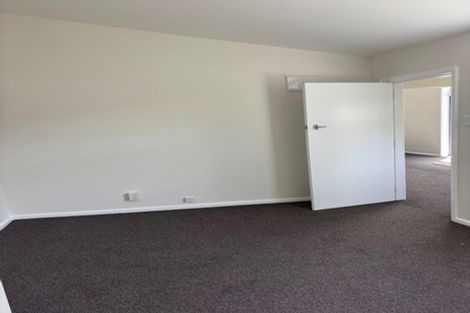 Photo of property in 16 Glendavar Street, Berhampore, Wellington, 6023