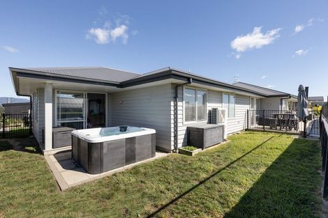 Photo of property in 30 Ridge Drive, Omokoroa, 3114
