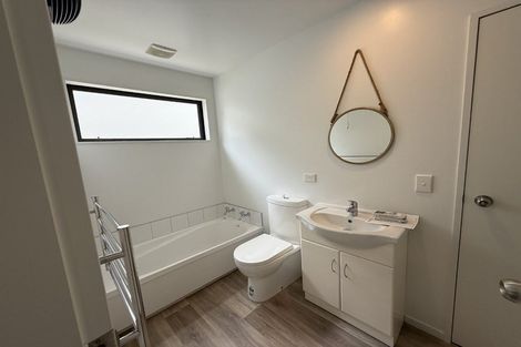 Photo of property in 106a Glanmire Road, Newlands, Wellington, 6037