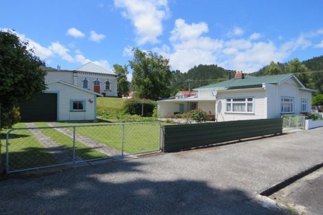 Photo of property in 35 Walsh Street, Reefton, 7830