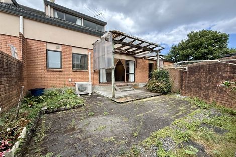 Photo of property in 17 Whitford Road, Howick, Auckland, 2014