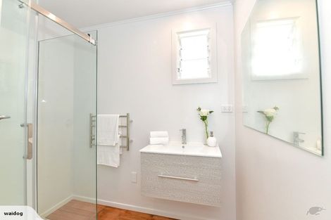 Photo of property in 25b Arrow Road, Forrest Hill, Auckland, 0620