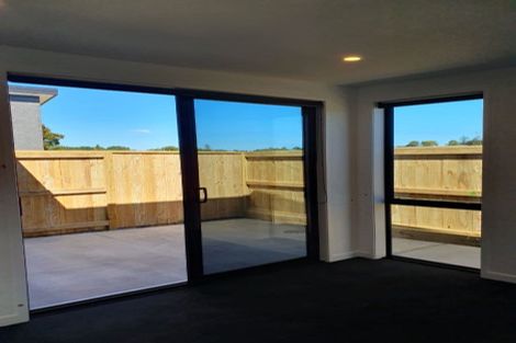 Photo of property in 14 Inaka Place, Poike, Tauranga, 3112