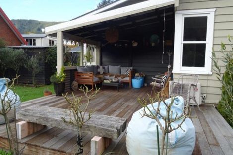 Photo of property in 2 Leicester Street, Picton, 7220