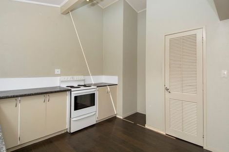 Photo of property in 4 Gloucester Road, Mount Maunganui, 3116