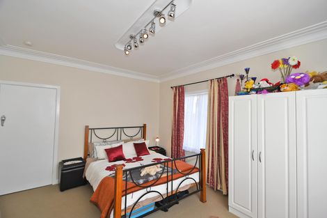 Photo of property in 12 Totara Road, Leigh, 0985