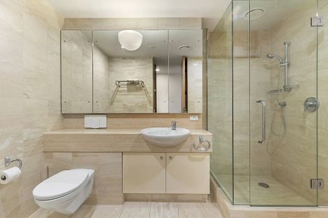 Photo of property in 4/308 Oriental Parade, Oriental Bay, Wellington, 6011