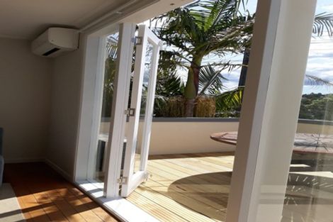 Photo of property in 1/20 Philson Terrace, Browns Bay, Auckland, 0630