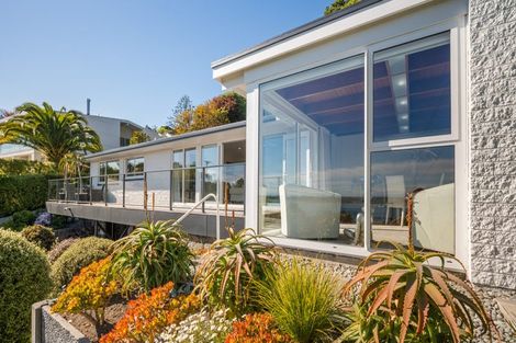 Photo of property in 14 Saint Andrews Hill Road, Mount Pleasant, Christchurch, 8081