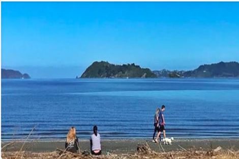 Photo of property in 21 Elizabeth Street, Moera, Lower Hutt, 5010