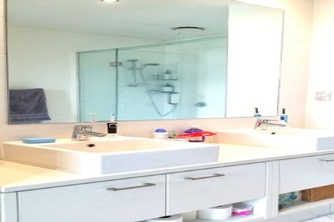 Photo of property in Sentinel Apartments, 1102/3 Northcroft Street, Takapuna, Auckland, 0622