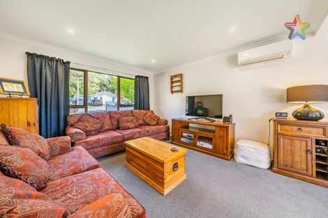 Photo of property in 13 Lees Grove, Wainuiomata, Lower Hutt, 5014