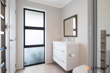 Photo of property in 11 Ian Place, Waihi Beach, 3611