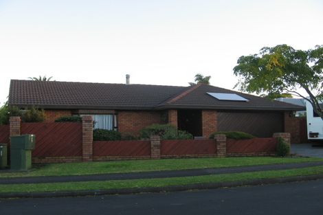 Photo of property in 22 Glucina Avenue, West Harbour, Auckland, 0618