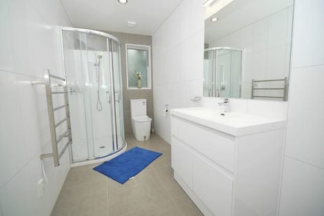 Photo of property in 4b Astrolabe Place, Gulf Harbour, Whangaparaoa, 0930
