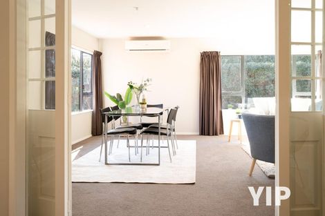 Photo of property in 15b Kinapori Terrace, Newlands, Wellington, 6037