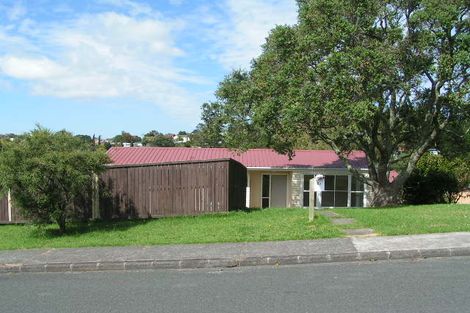 Photo of property in 25 Taurus Crescent, Beach Haven, Auckland, 0626