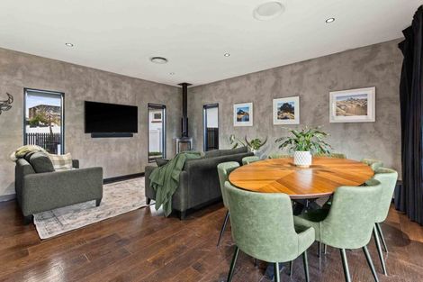 Photo of property in 23 Lucknow Road, Havelock North, 4130