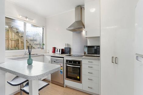 Photo of property in 2/23b Hillsborough Road, Hillsborough, Auckland, 1042