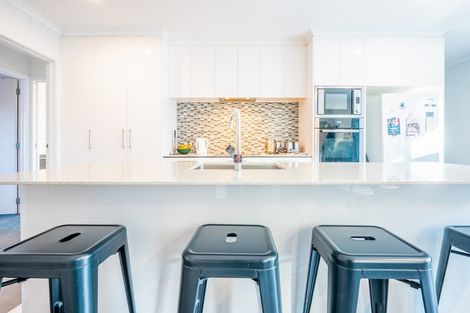 Photo of property in 4a Rata Road, Stanmore Bay, Whangaparaoa, 0932