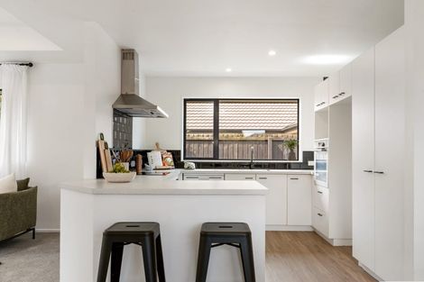 Photo of property in 18 Mollymawk Place, Woolston, Christchurch, 8023