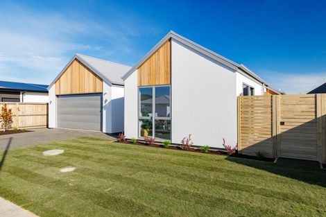 Photo of property in 8 Waterford Farm Road, Halswell, Christchurch, 8025