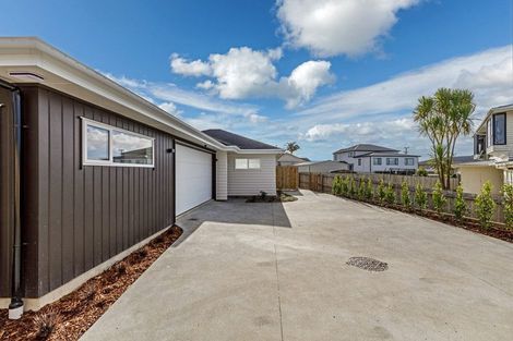 Photo of property in 17b Alexandra Street, Riverhead, 0820