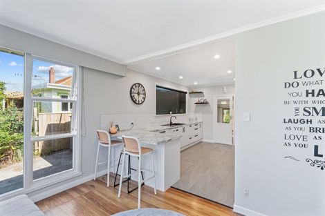 Photo of property in 5 Kawiu Road, Levin, 5510
