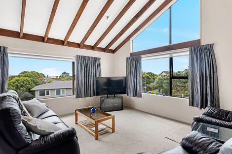 Photo of property in 10 Napier Grove, Waikanae Beach, Waikanae, 5036