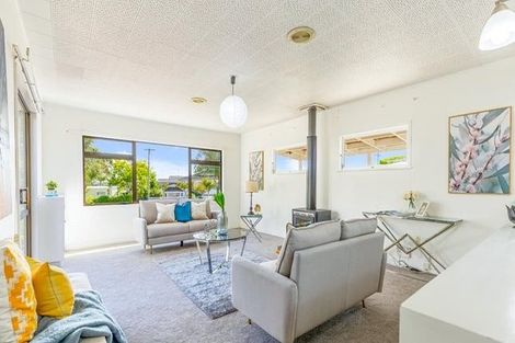 Photo of property in 30 County Road, Torbay, Auckland, 0630