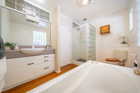 Photo of property in 22 Freemans Way, Pinehaven, Upper Hutt, 5019