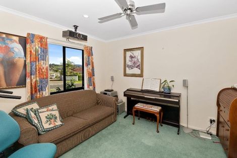Photo of property in 9 Hercules Drive, Henderson, Auckland, 0612