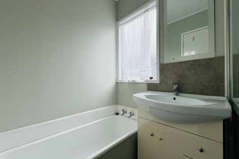 Photo of property in 52 Keegan Drive, Massey, Auckland, 0614