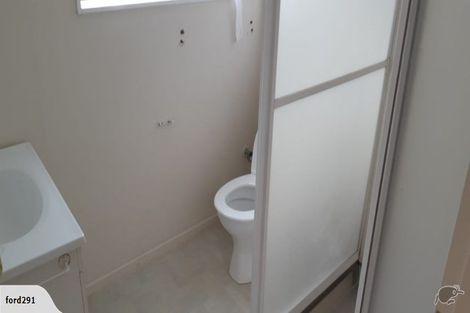 Photo of property in 4229 Great North Road, Glendene, Auckland, 0602