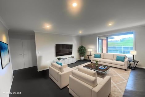 Photo of property in 14 James Elliot Way, Pokeno, 2402