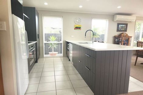 Photo of property in 1 Flavell Drive, Orewa, 0931