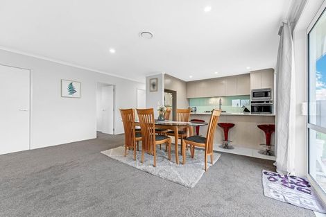 Photo of property in 16 Gibboney Place, Pokeno, 2402