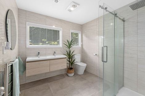 Photo of property in 2/13 Arran Road, Browns Bay, Auckland, 0630