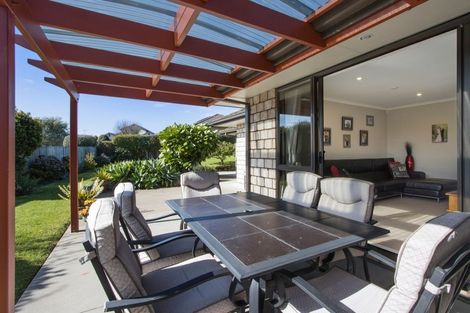 Photo of property in 8 Olive Close, Omokoroa, 3114