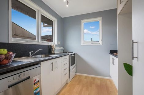 Photo of property in 3/63a Pine Avenue, Ebdentown, Upper Hutt, 5018