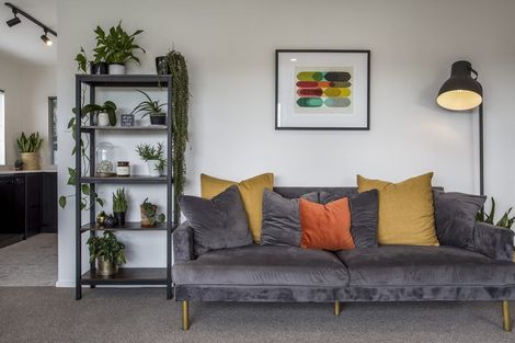 Photo of property in 1/18a Sherwood Avenue, Te Atatu South, Auckland, 0610