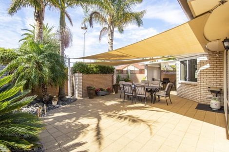 Photo of property in 34 Saint Heliers Place, Papamoa Beach, Papamoa, 3118