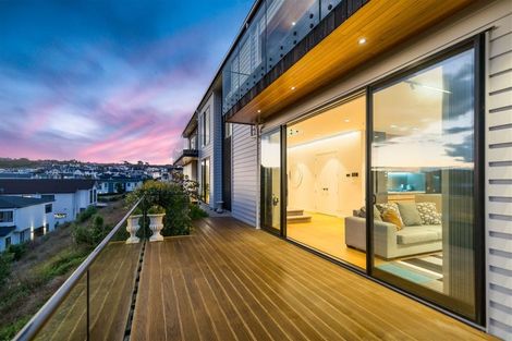 Photo of property in 6 Kina Place, Long Bay, Auckland, 0630