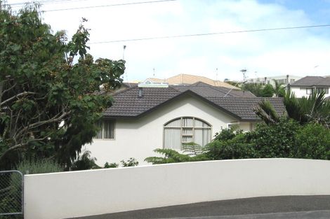 Photo of property in 1/6 Heathcote Road, Castor Bay, Auckland, 0620