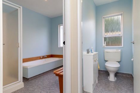 Photo of property in 6b Wharemauku Road, Raumati Beach, Paraparaumu, 5032