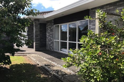 Photo of property in 12 Suncrest Drive, West Harbour, Auckland, 0618