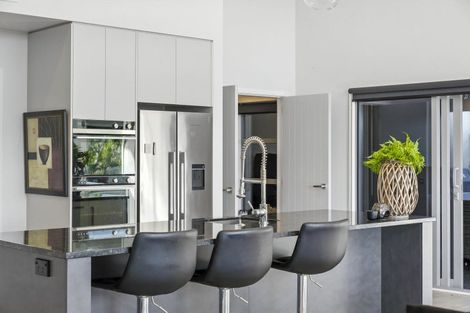 Photo of property in 22 Taranui Way, Paraparaumu Beach, Paraparaumu, 5032