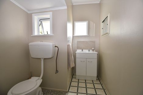 Photo of property in 93 Pembroke Street, Carterton, 5713