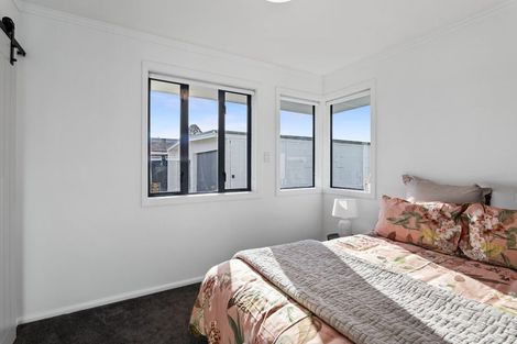 Photo of property in 320 Main North Road, Redwood, Christchurch, 8051